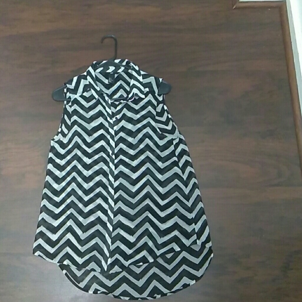 H&M sleeveless  blouse